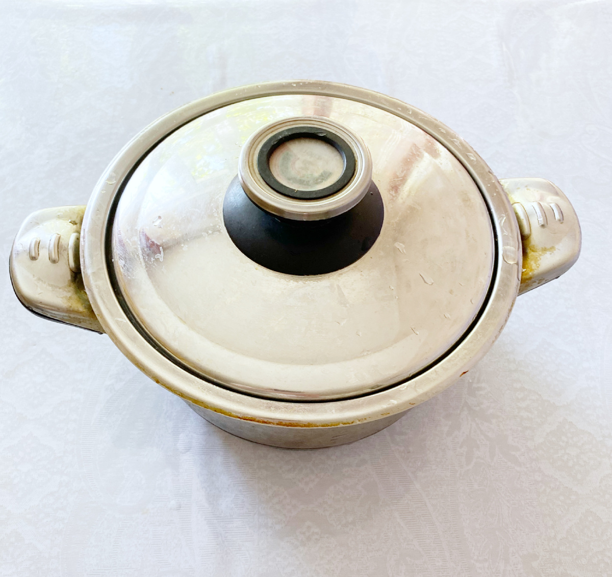 Эффективные методы очистки кастрюль по советам подписчиков