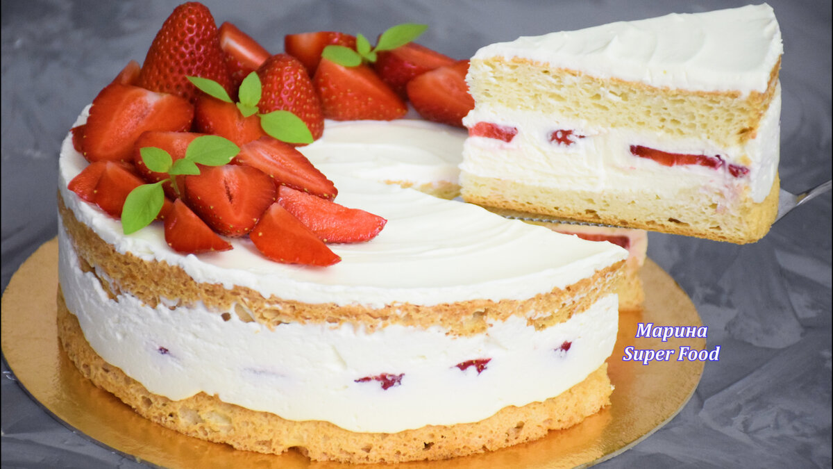 Неожиданное волшебство: как приготовить ангельский торт с клубникой