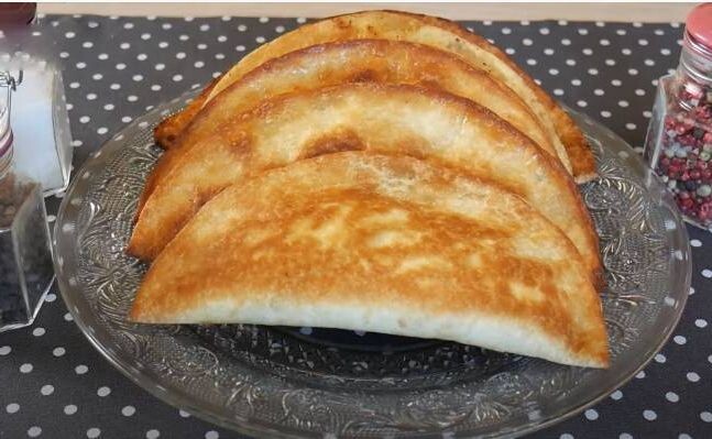 Чебуреки на сковороде: простые и вкусные рецепты из лаваша