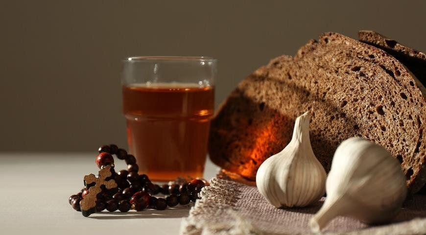 Как безопасно поститься: советы специалистов по питанию