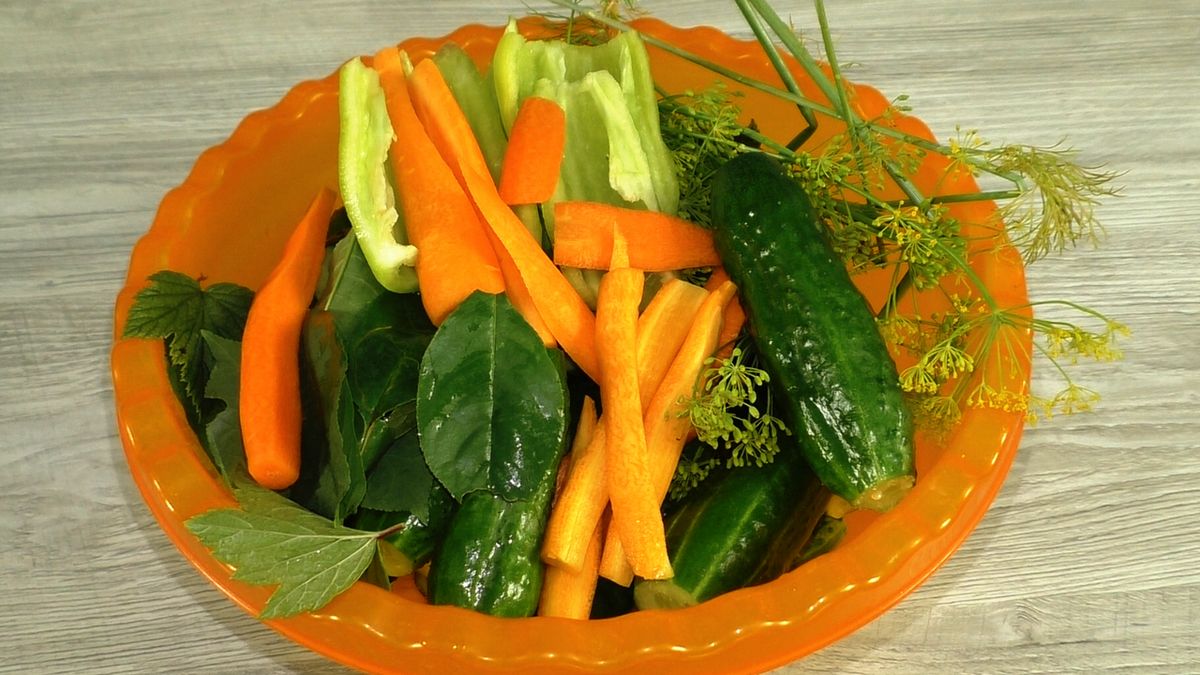 Как закатать хрустящие огурцы на зиму: секреты домашнего маринования