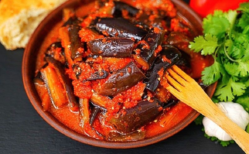 Баклажаны с огоньком: закуска, которую оценят даже гурманы