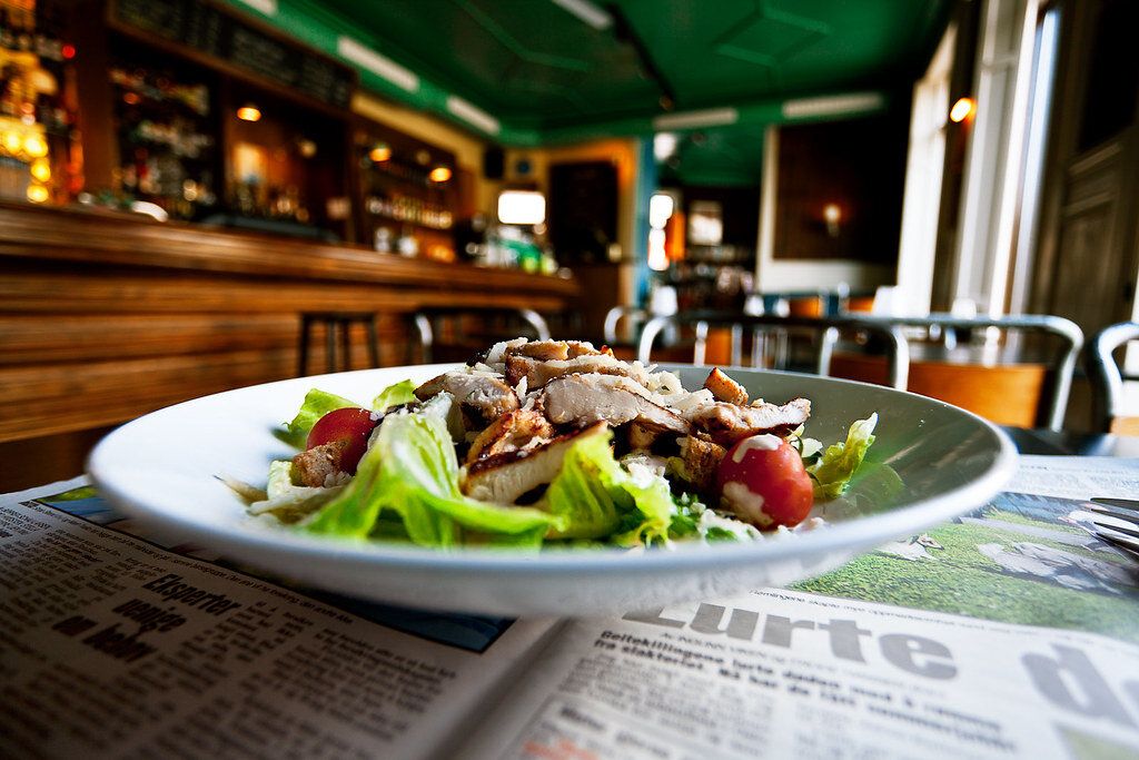 Самая большая порция салата: новый мировой рекорд 'Цезаря' в Мексике