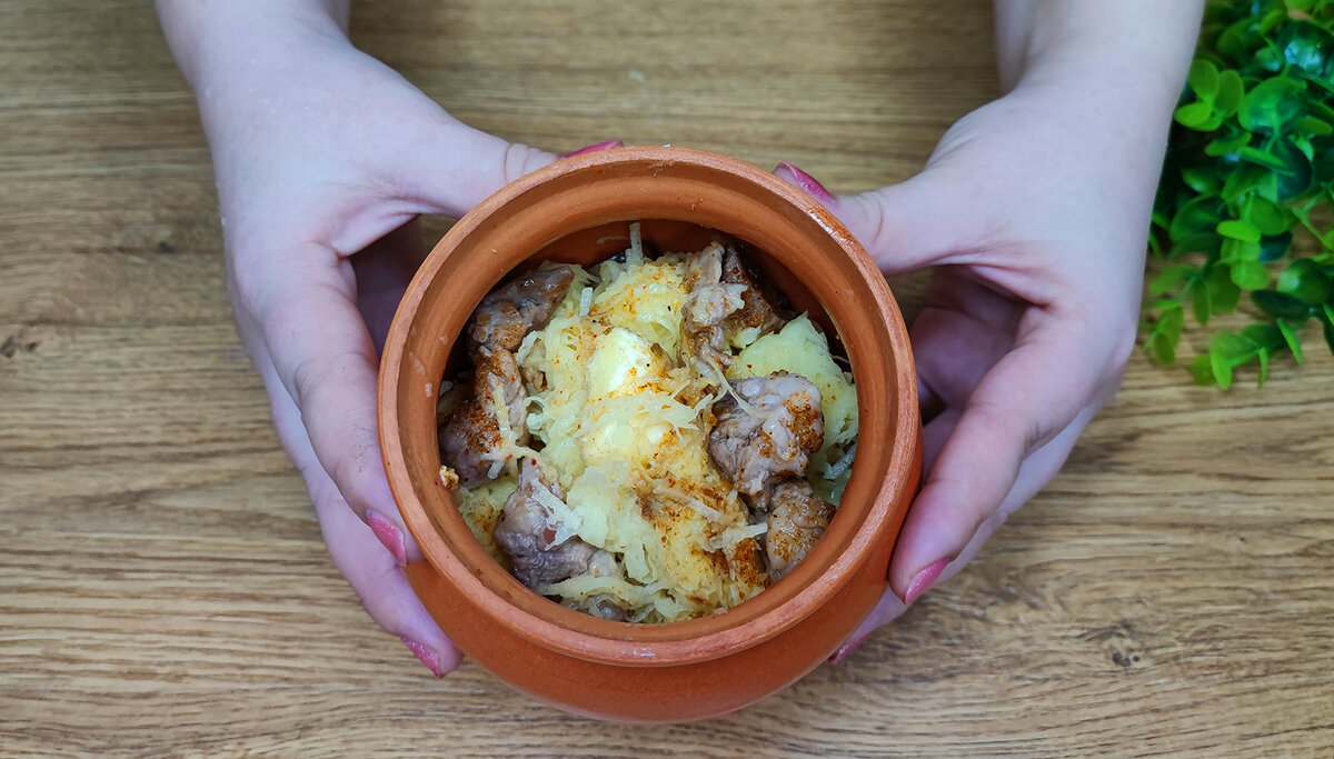 Сытная картофельная бабка: уютный рецепт с мясом и грибами