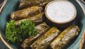 Как приготовить долму с чесночным соусом и черносливом в домашних условиях