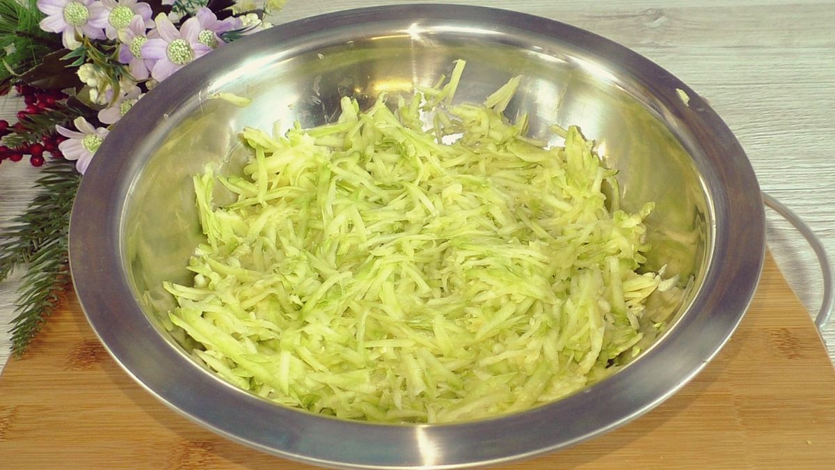 Как приготовить невероятные оладьи с кабачками: простой рецепт на любой вкус