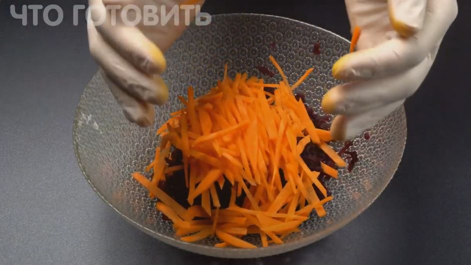 Яркий и vitaminный салат с свеклой и морковью