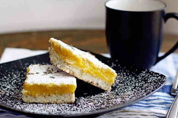 Лимонный пирог с сметанным тестом: просто, вкусно и к чаепитию