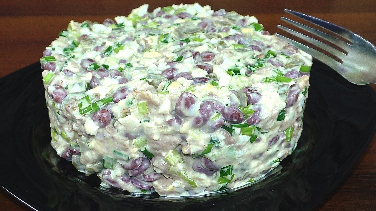 Салат с фасолью: простой и вкусный рецепт
