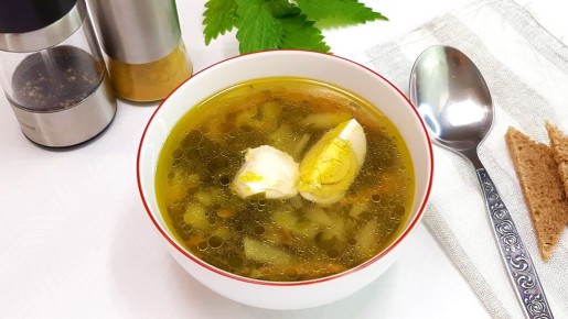 Суп с крапивой и щавелём: летний уют даже зимой