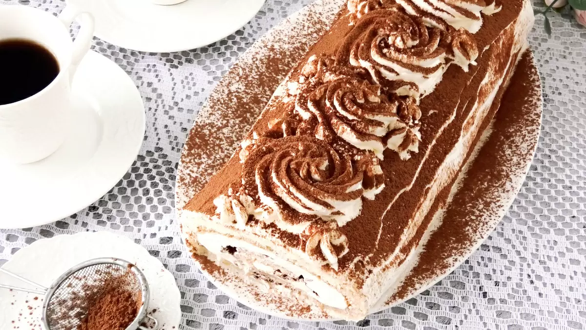 Вдохновение для сладкоежек: необычный рулет тирамису