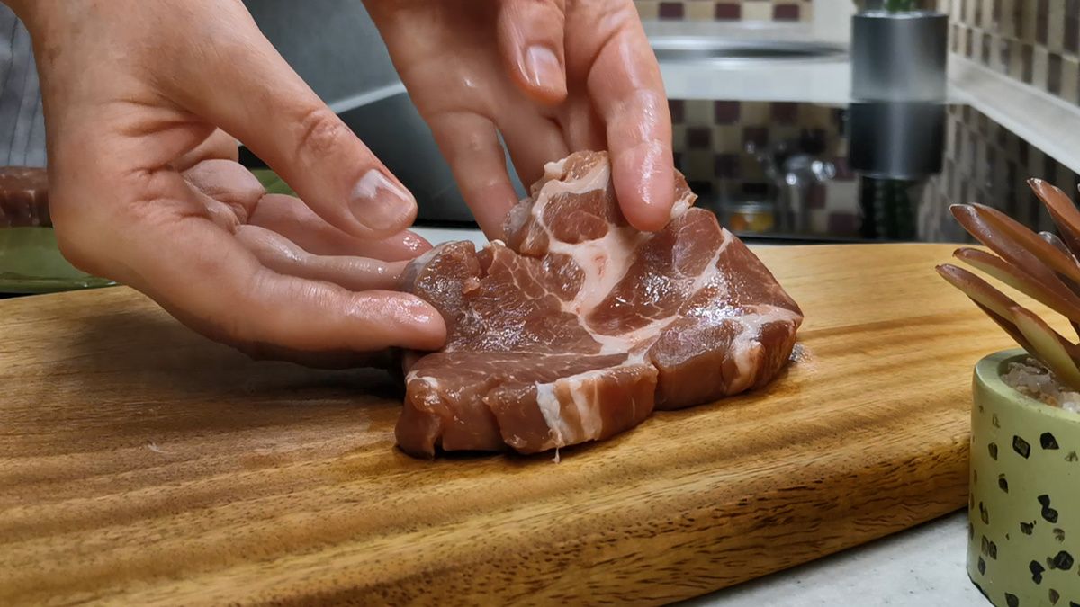 Обновленный взгляд на классическое мясо по-французски: удивите своих гостей