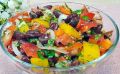 Яркий и вкусный салат с фасолью и овощами: идеальный ужин за считанные минуты