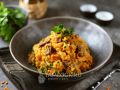 Нежное мясо куриных сердечек с чечевицей: идеальный ужин за 30 минут